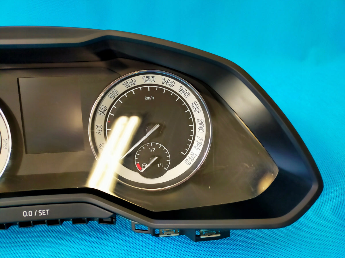 SKODA SUPERB 3 III FL 2.0 FSI 200KW 2020 R CLOCK COUNTER 3V0920710E