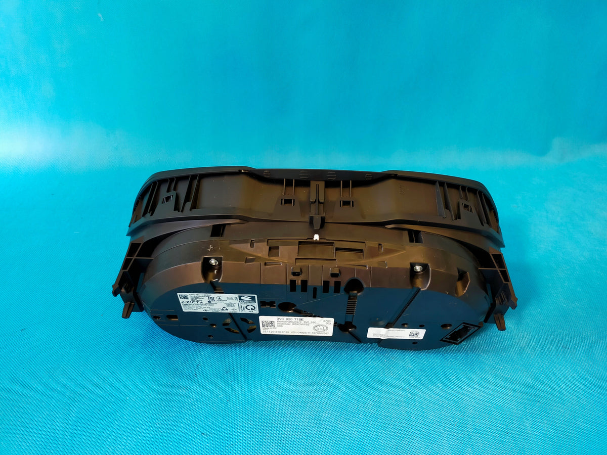 SKODA SUPERB 3 III FL 2.0 FSI 200KW 2020 R CLOCK COUNTER 3V0920710E
