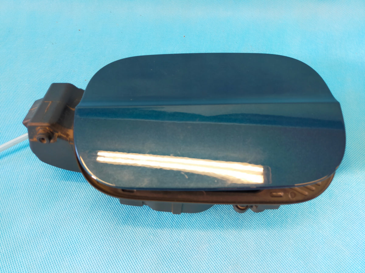 SKODA SUPERB 3 III FL 2.0FSI 200KW 2020R FUEL FILLER FLAP LW5Q 3V9809909