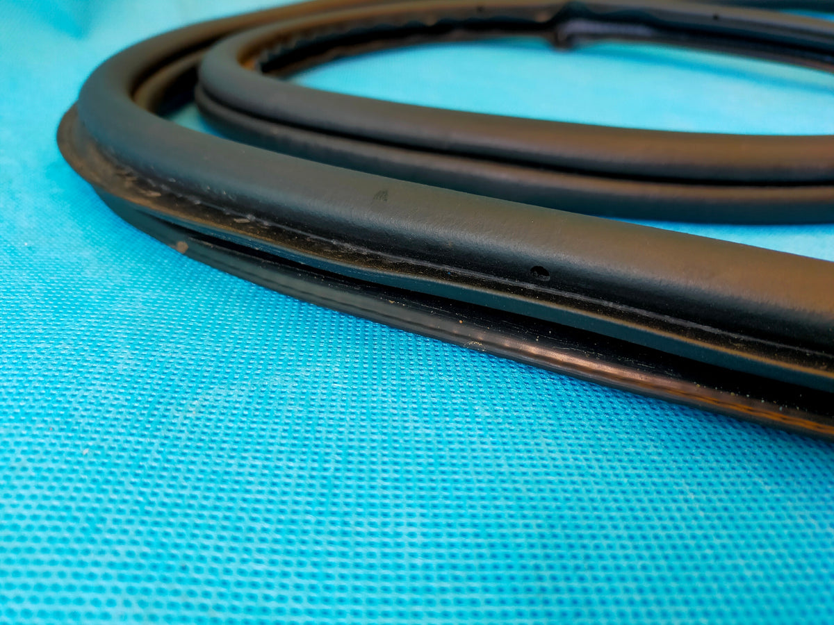SKODA SUPERB 3 III FL 2.0FSI 200KW 2020R GASKET LEFT REAR 3V9867367B