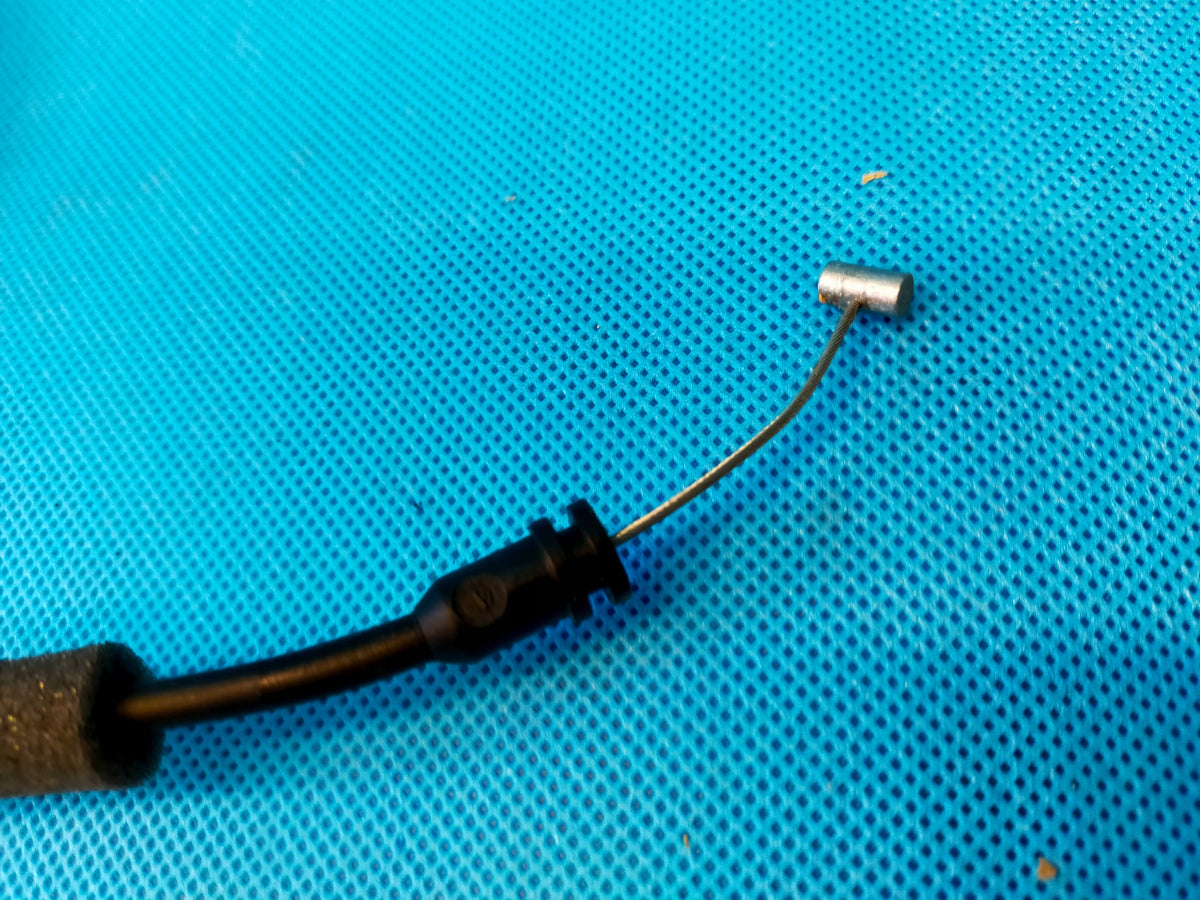 SKODA SUPERB 3 III FL 2020 R REAR SEAT RELEASE CABLE