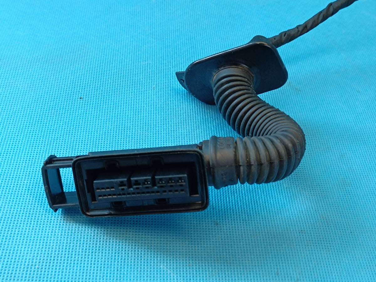 SKODA SUPERB 3 LIFT 2.0 TDI 110KW 2023 R DOOR HARNESS RIGHT REAR 3V0971694BP