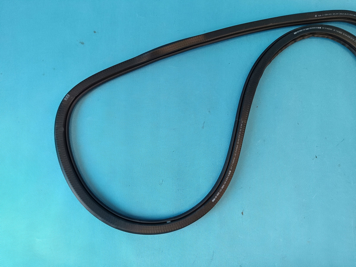 SKODA SUPERB 3 LIFT 2.0TDI 110KW 2023R DOOR SEAL RIGHT REAR 3V9867368B