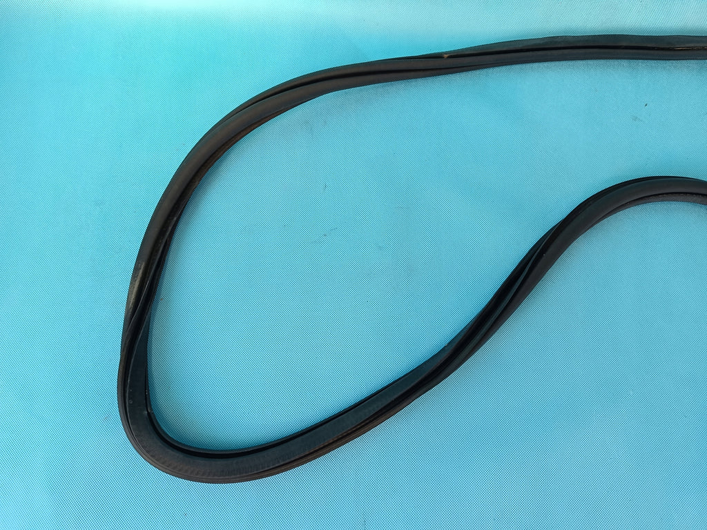 SKODA SUPERB 3 STATION WAGON 2.0 TDI 140KW 18R DOOR SEAL RIGHT REAR 3V9867368B