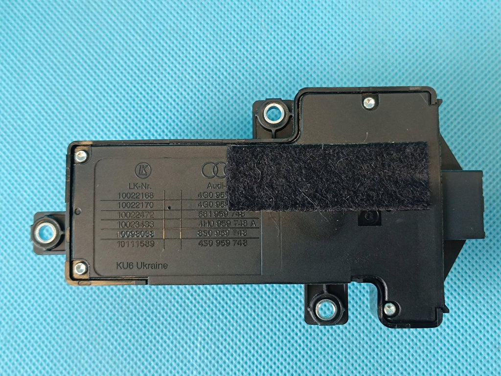 SKODA SUPERB 3 STATION WAGON 2.0 TDI 140KW 2018R SEAT ADJUSTMENT PANEL 4G0959748A