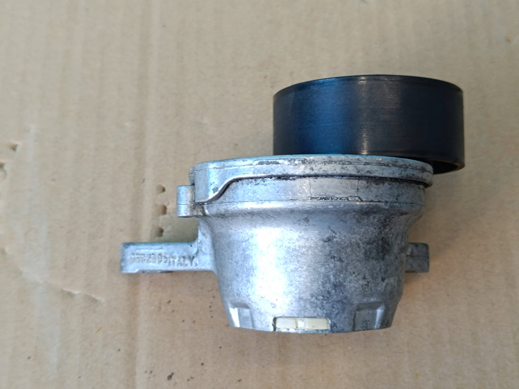 SKODA SUPERB 3 STATION WAGON 2.0 TDI 147KW 2023 R TENSIONER BELT ROLLER 04L903315J