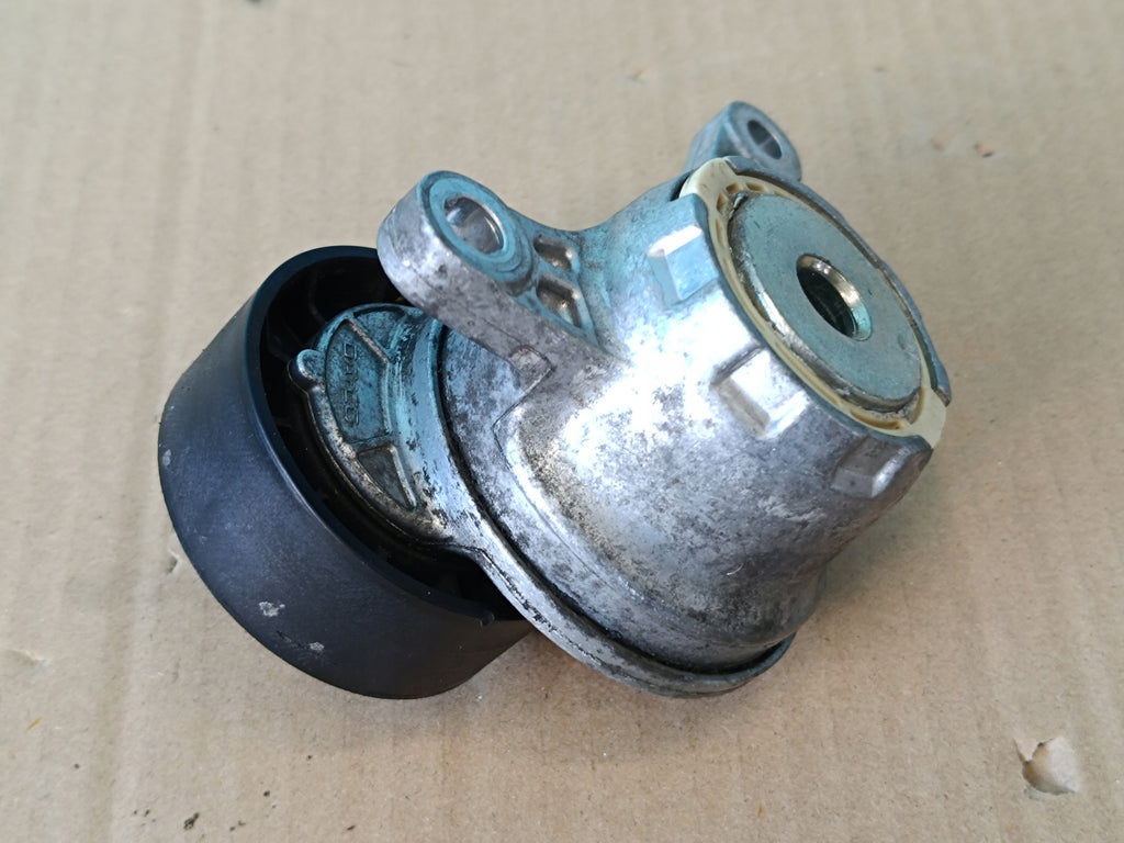 SKODA SUPERB 3 STATION WAGON 2.0 TDI 147KW 2023 R TENSIONER BELT ROLLER 04L903315J