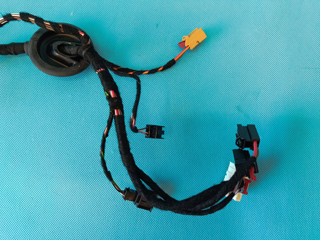 SKODA SUPERB 3 STATION WAGON 2.0 TDI 147KW 2023R DOOR HARNESS RIGHT REAR 3V0971694BS