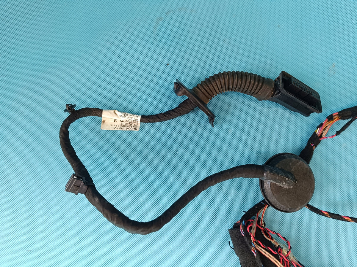 SKODA SUPERB 3 STATION WAGON 2.0 TDI 2023 R DOOR HARNESS RIGHT FRONT 3V1971121CT