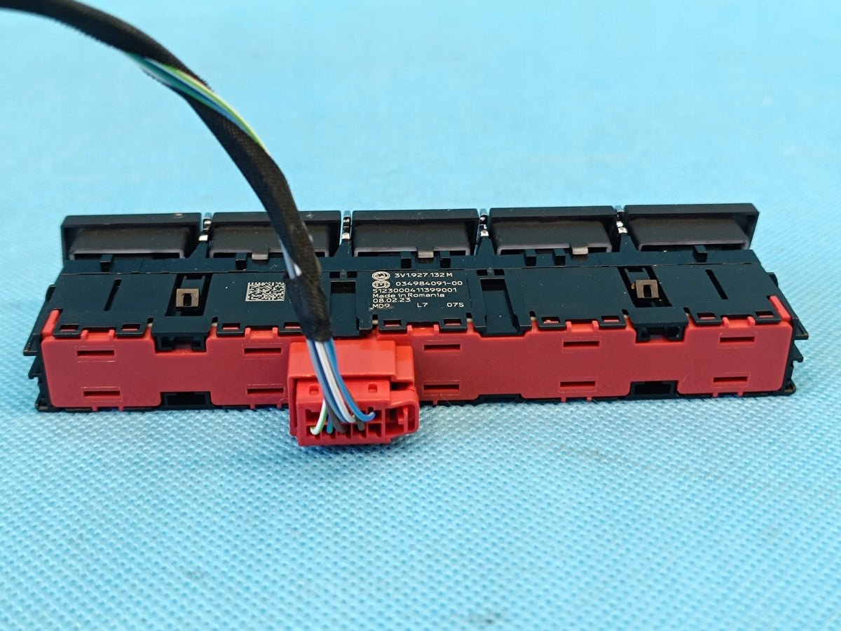 SKODA SUPERB 3 STATION WAGON 2.0 TDI 2023R SWITCH PANEL PDC FLAP 3V1927132M