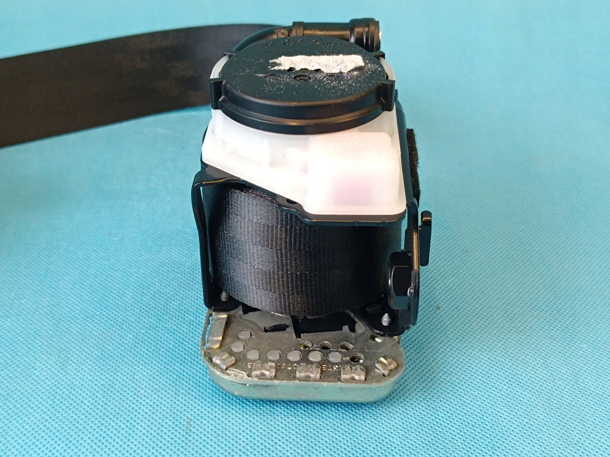 SKODA SUPERB 3 STATION WAGON 2.0TDI 2023R SEAT BELT RIGHT FRONT 3V0857702F