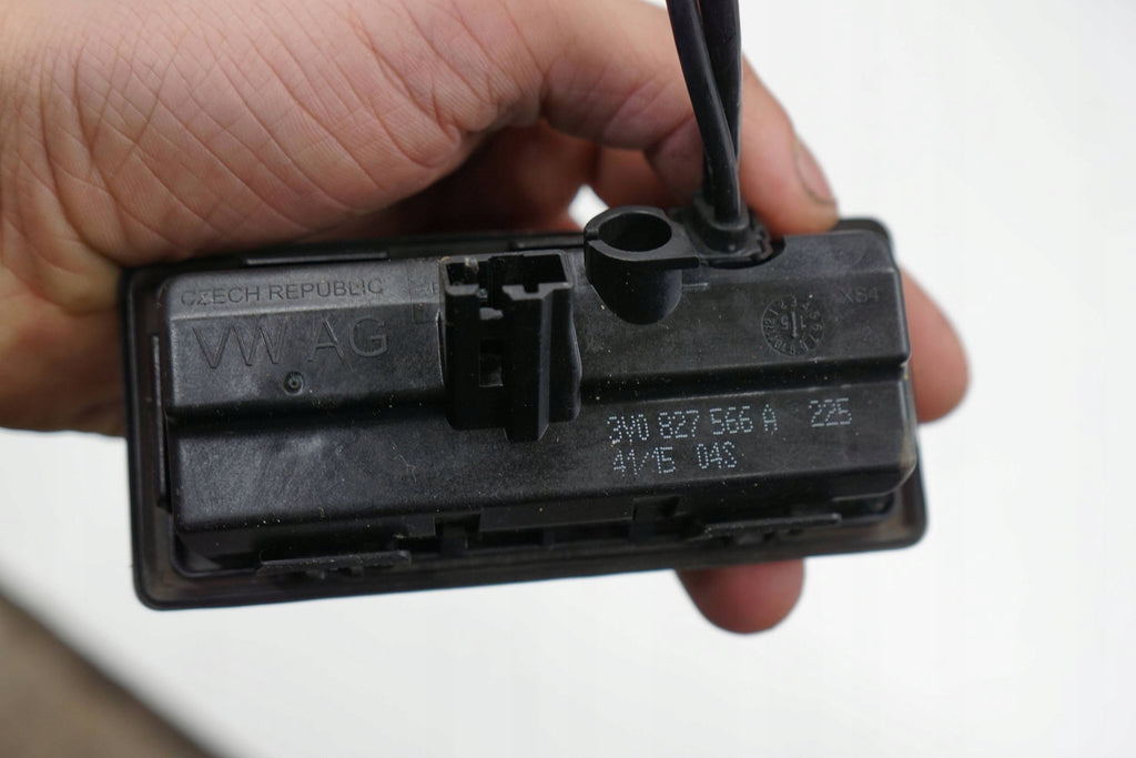 SKODA SUPERB III 15R COMBO REVERSING CAMERA 3V0827566A