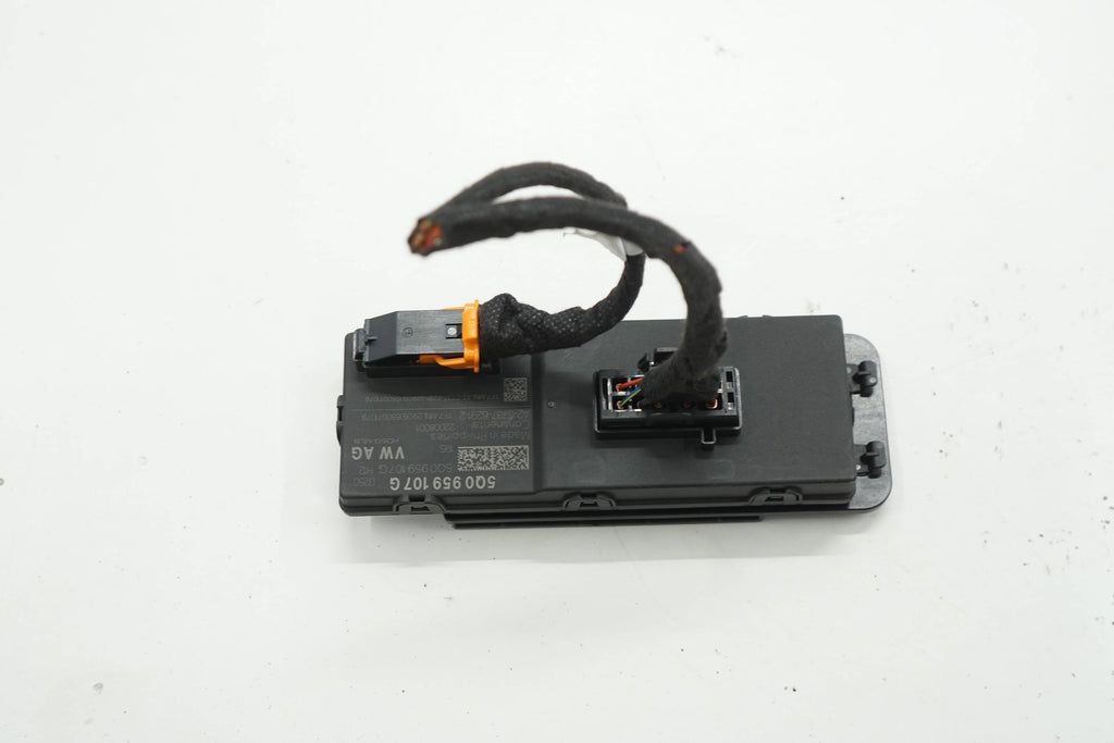 SKODA SUPERB III 15R STATION WAGON TAILGATE MODULE 5Q0959107G