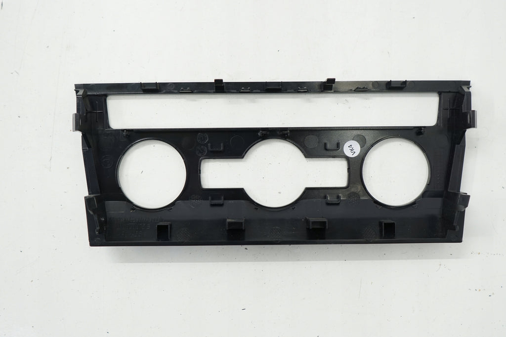 SKODA SUPERB III 18R AIR CONDITIONING PANEL FRAME 3V0820075B