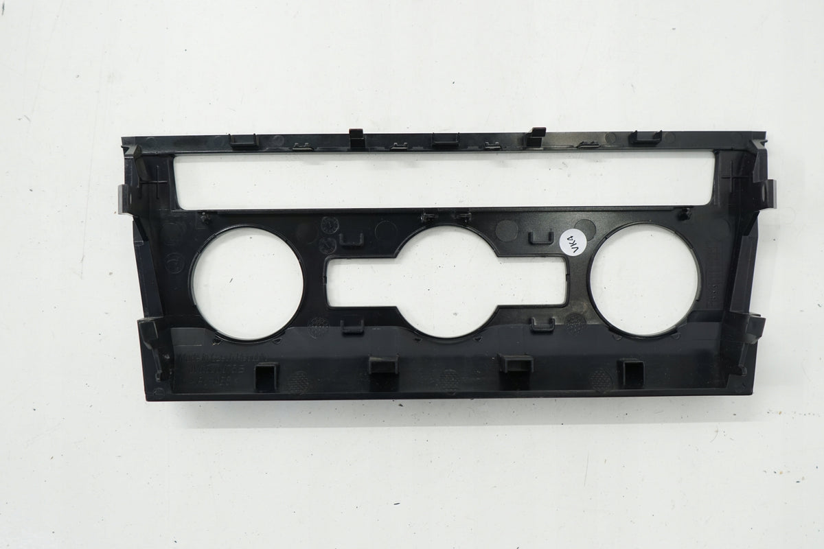 SKODA SUPERB III 18R AIR CONDITIONING PANEL FRAME 3V0820075B