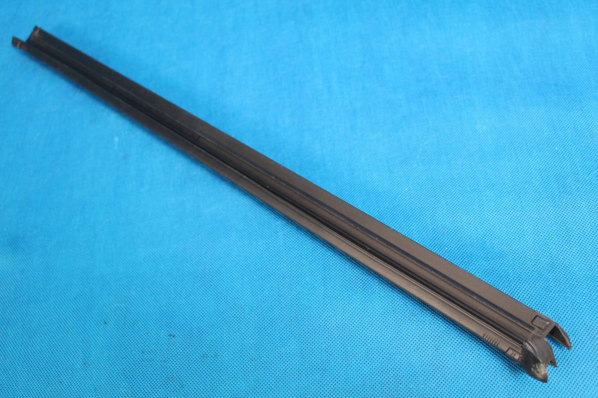 SKODA SUPERB III 3V DOOR SEAL REAR RIGHT 3V9839480 2016R