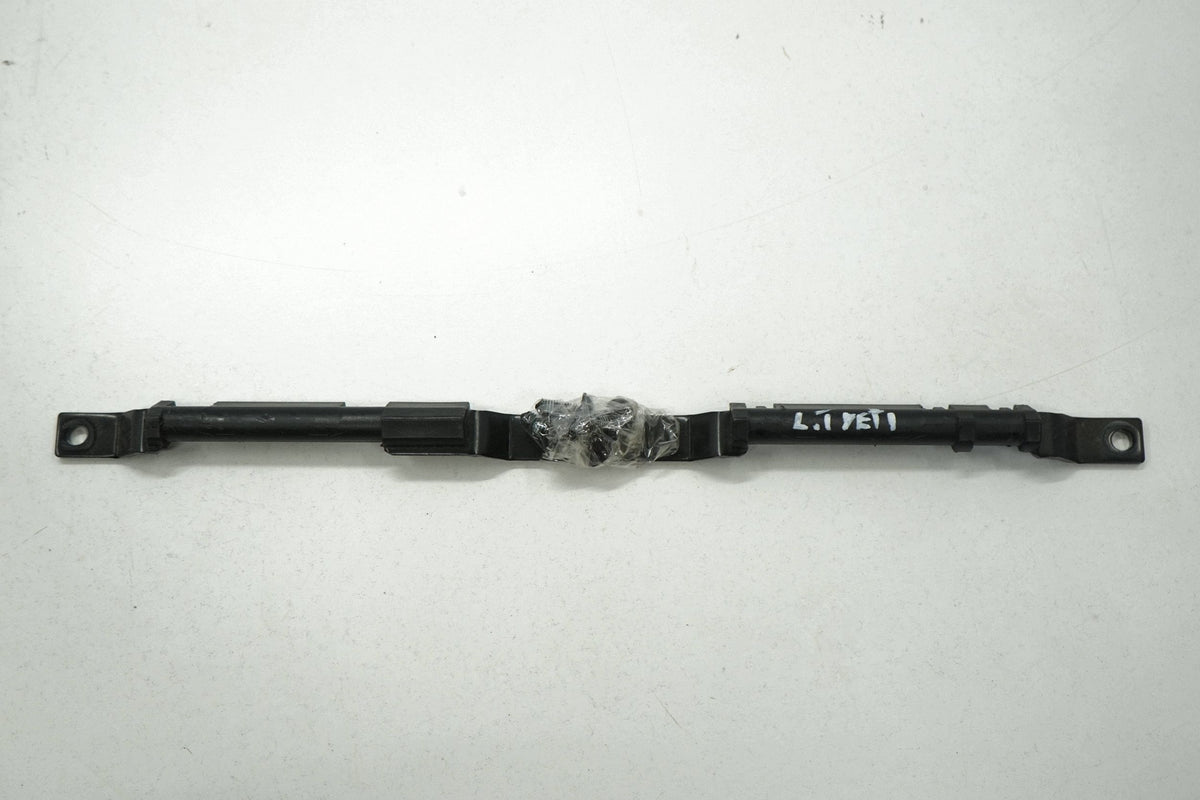SKODA YETI 13R GUIDE SEAT MOUNT LEFT REAR 5L0885537