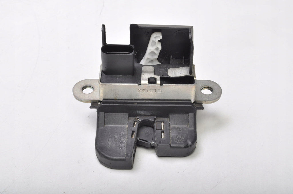 SKODA YETI TAILGATE LOCK 5L6827505C
