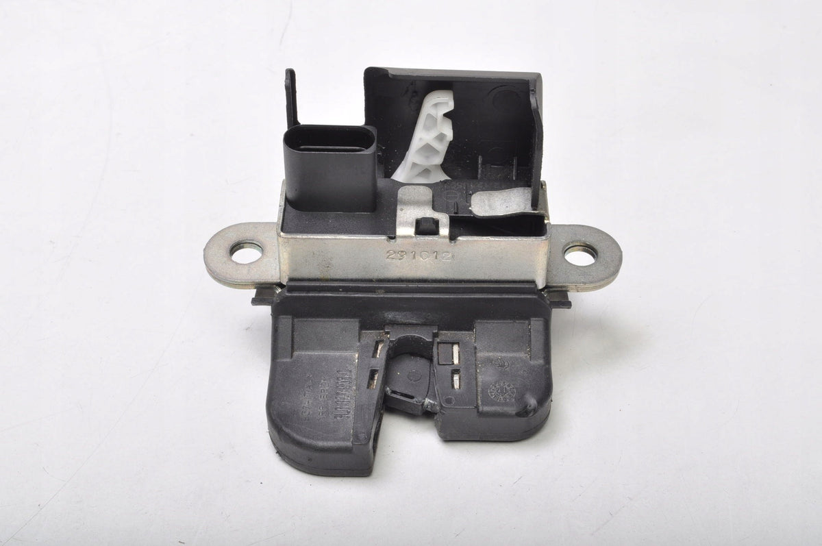 SKODA YETI TAILGATE LOCK 5L6827505C