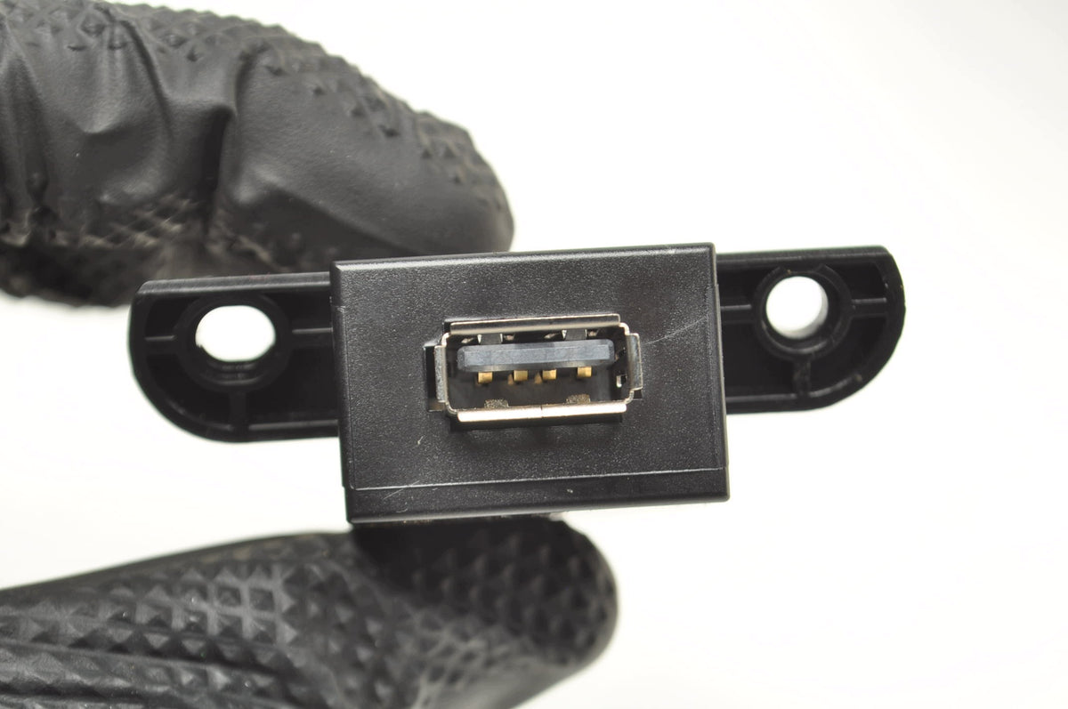 SOCKET PORT USB INPUT MG 3 III ZS II 11850029 2025