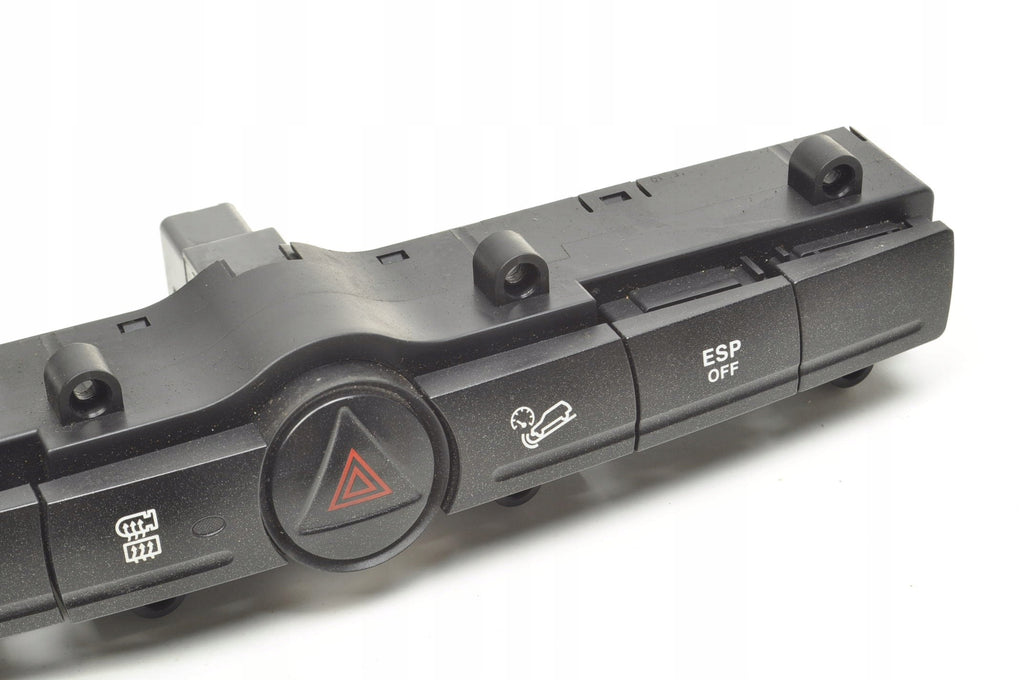 SSANGYONG REXTON LIFT EMERGENCY LIGHT SWITCH 85200-08B10