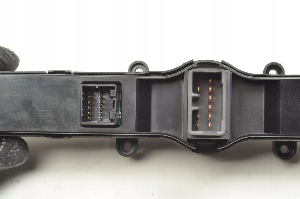 SSANGYONG REXTON LIFT EMERGENCY LIGHT SWITCH 85200-08B10