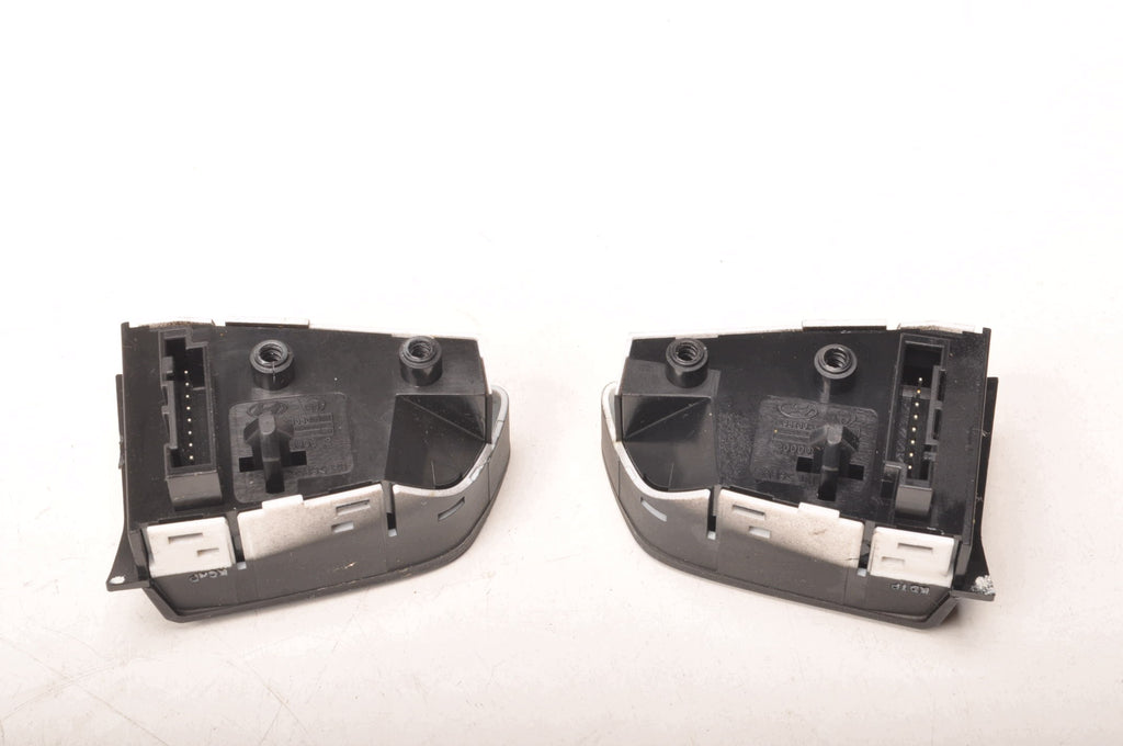 STEERING WHEEL BUTTONS HYUNDAI I20 96700-1J050 96700-1J000 SET