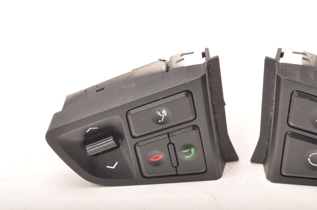 STEERING WHEEL BUTTONS HYUNDAI I20 96700-1J050 96700-1J000 SET