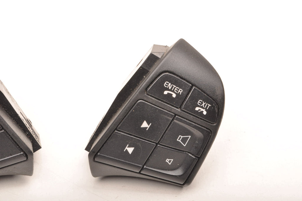 STEERING WHEEL BUTTONS VOLVO C30 31313951 31313949 SET