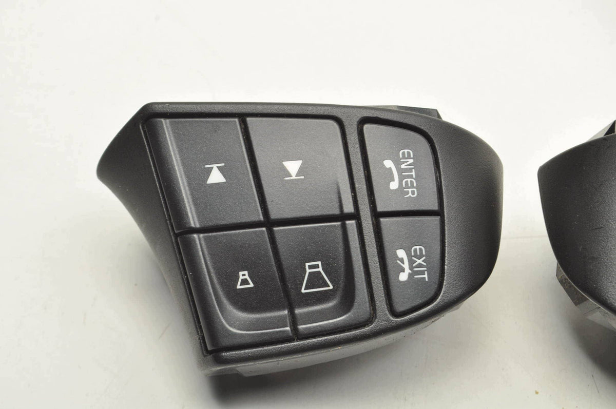 STEERING WHEEL BUTTONS VOLVO S40 II V50 31313951 31313949 SET
