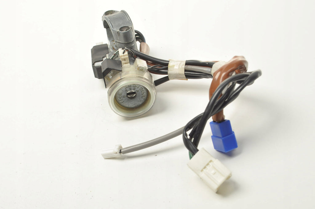 SUBARU FORESTER II 88215SA000 KEY IGNITION