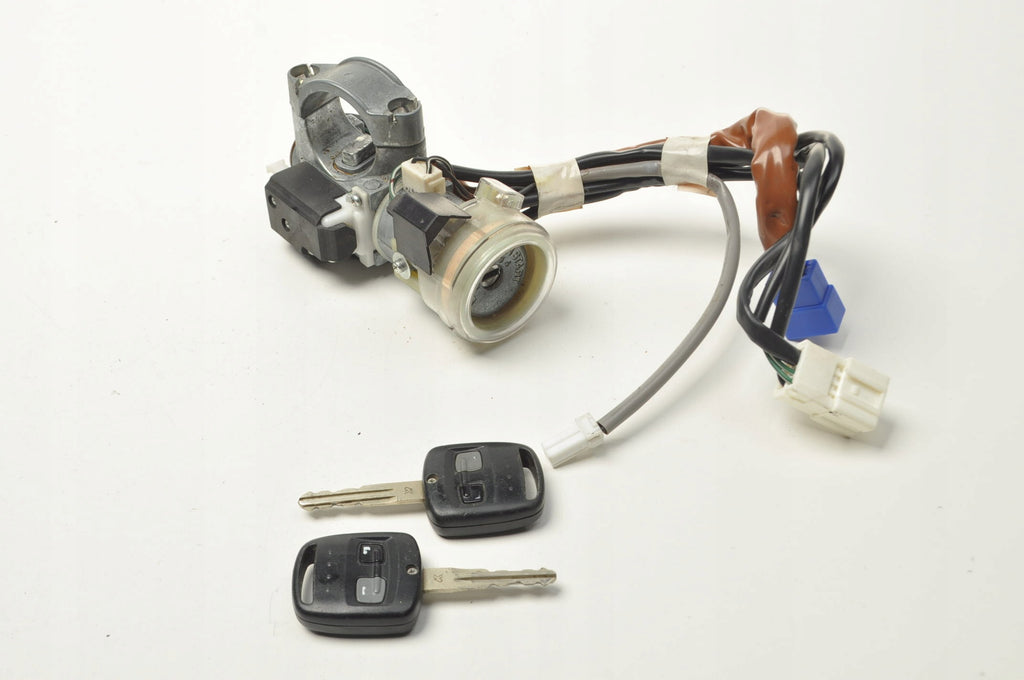 SUBARU FORESTER II 88215SA000 KEY IGNITION