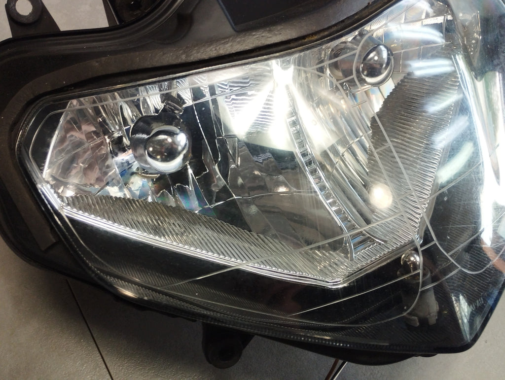 SUZUKI GSX-R 750 2000 YEAR HEADLIGHT LAMP FRONT