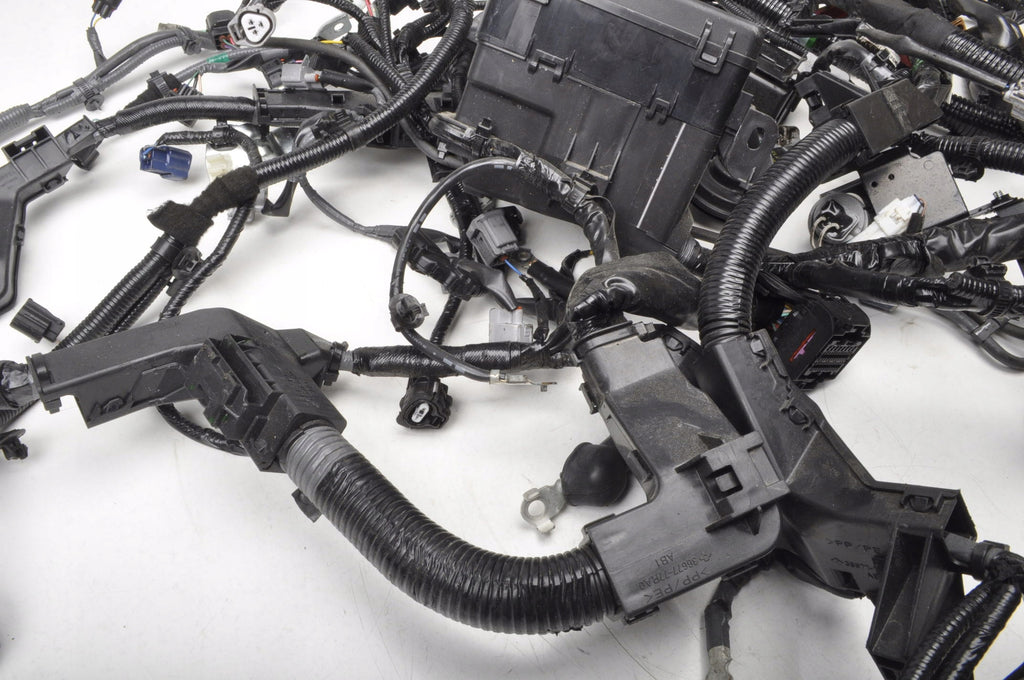 SUZUKI JIMNY IV 1.5 16V BUNDLE ENGINE COMPARTMENT INSTALLATION 23R