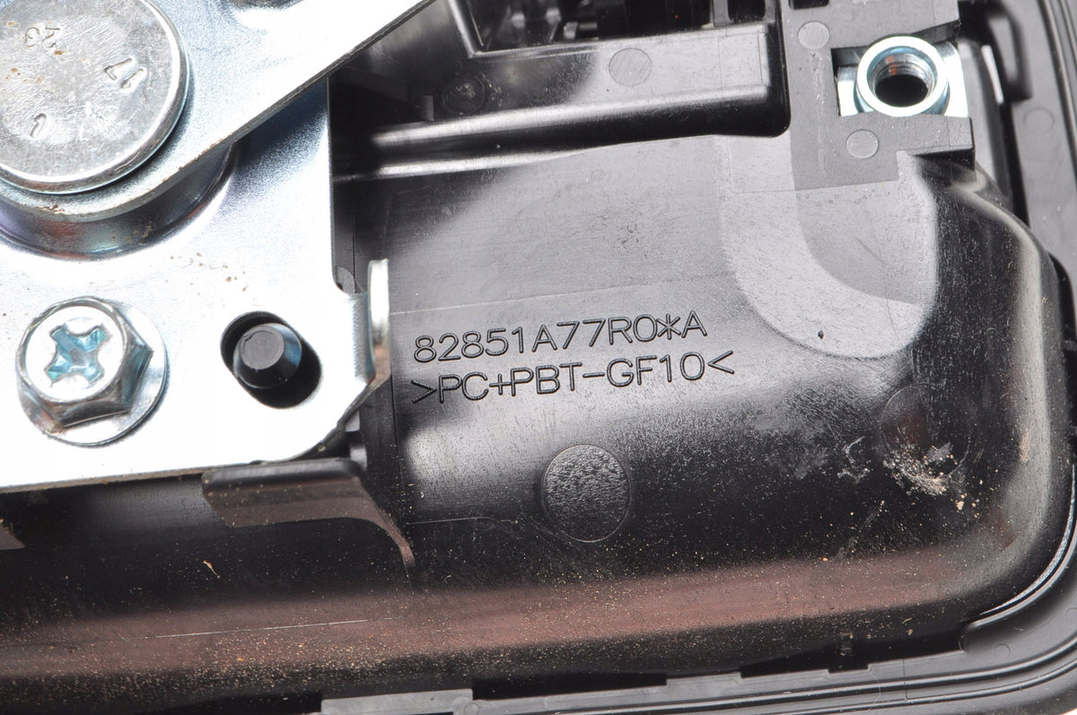 SUZUKI JIMNY IV FLAP HANDLE 82851A77R0