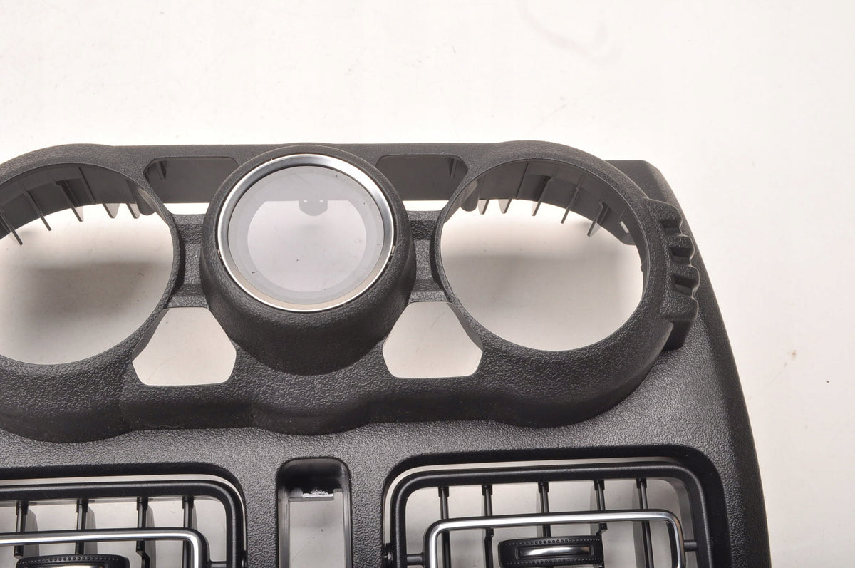 SUZUKI JIMNY IV GRILLE AIR VENT CENTER
