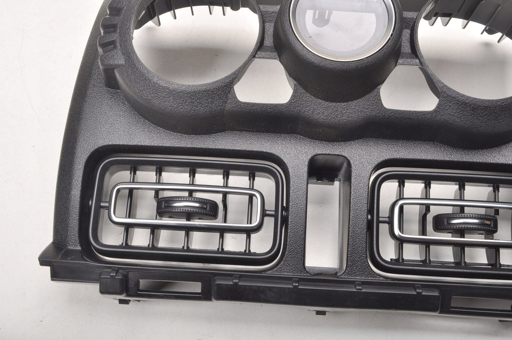 SUZUKI JIMNY IV GRILLE AIR VENT CENTER