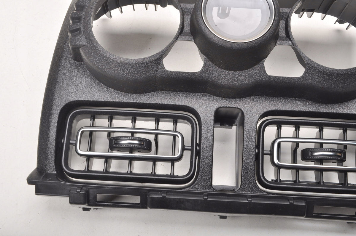 SUZUKI JIMNY IV GRILLE AIR VENT CENTER