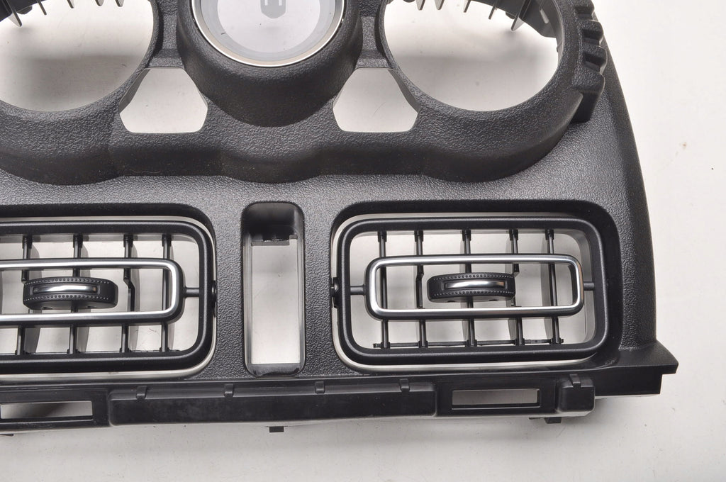SUZUKI JIMNY IV GRILLE AIR VENT CENTER