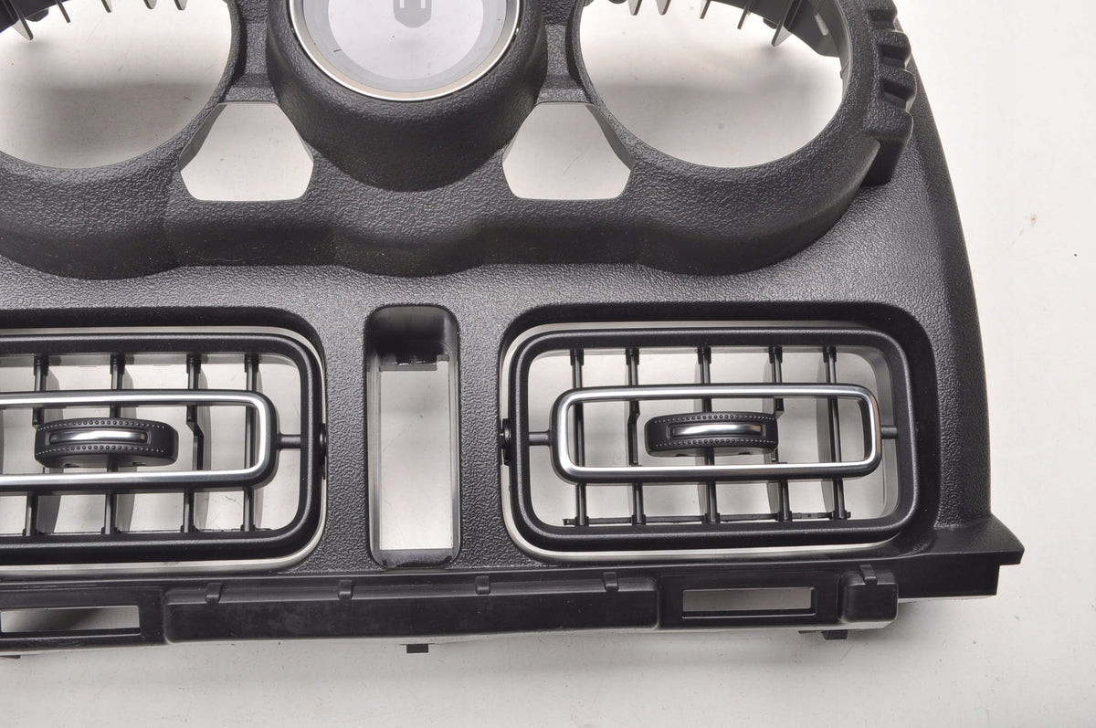 SUZUKI JIMNY IV GRILLE AIR VENT CENTER