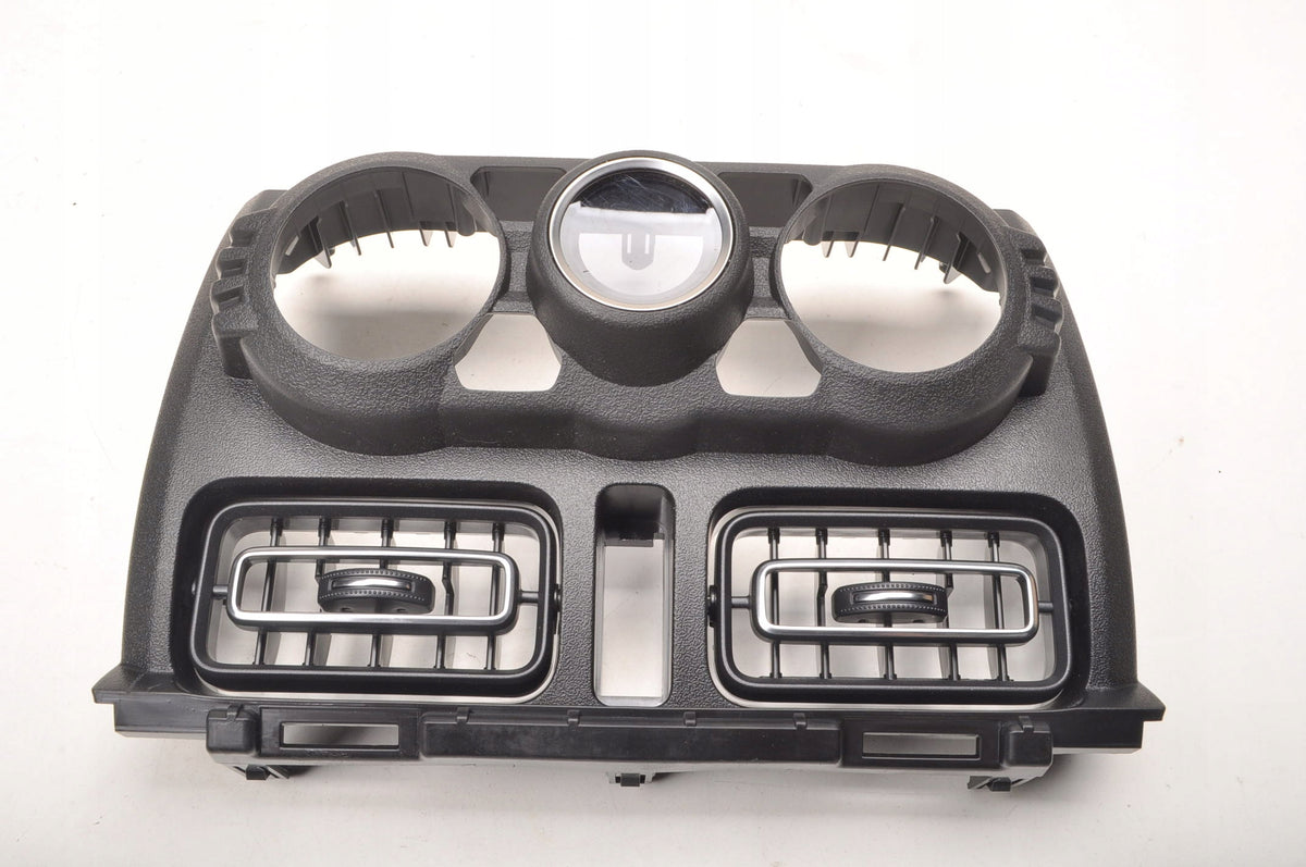 SUZUKI JIMNY IV GRILLE AIR VENT CENTER