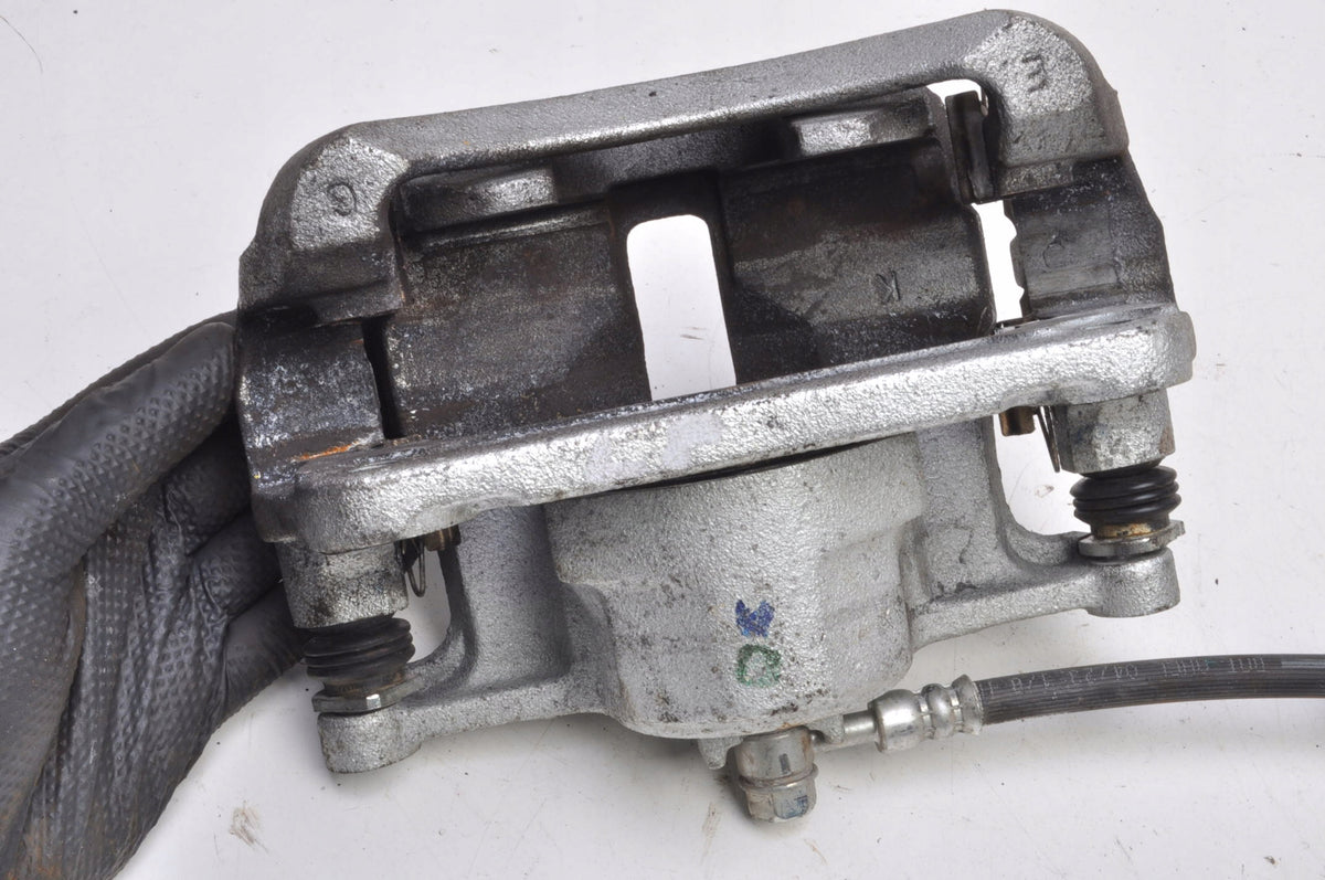 SUZUKI S-CROSS 1.4 HYBRID BRAKE CALIPER LEFT FRONT 24R