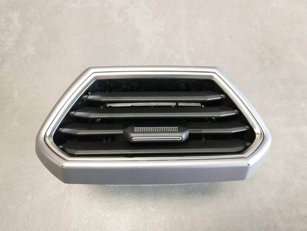 Seat Leon IV 2024 AIR SUPPLY GRILLE RIGHT 5FB820902A