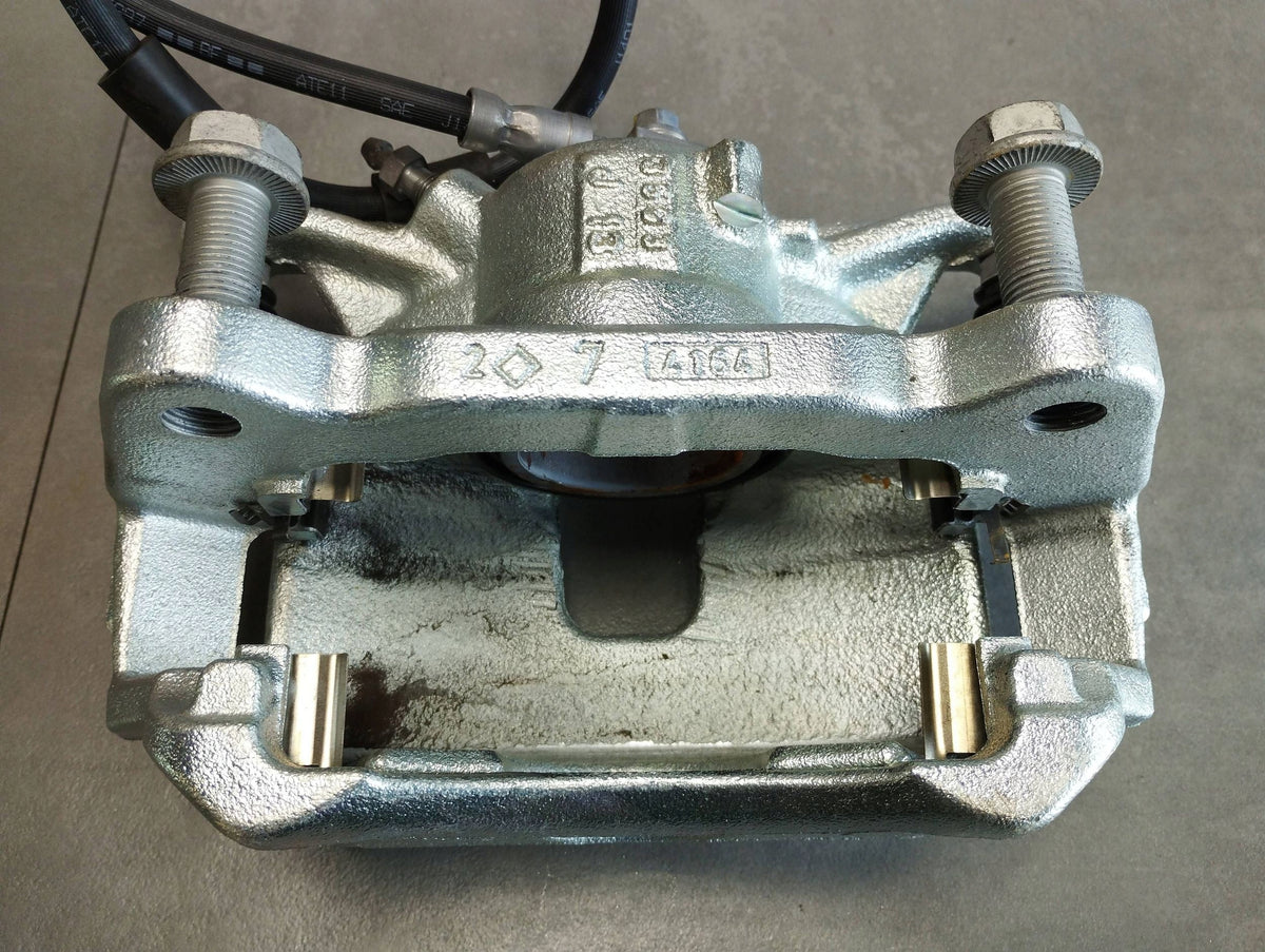 Seat Leon IV 2024 CLAMP LEFT FRONT 5WA105BE