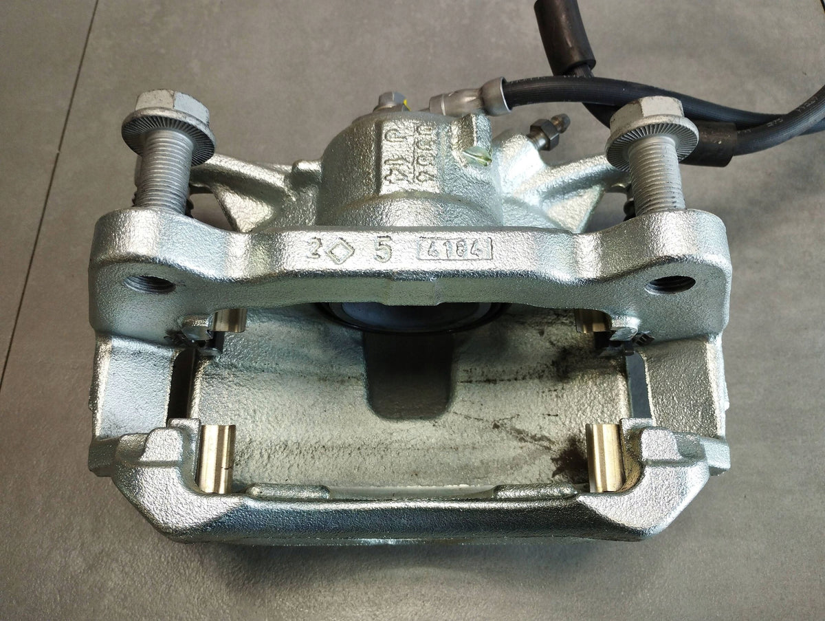 Seat Leon IV 2024 CLAMP RIGHT FRONT 5WA106BE