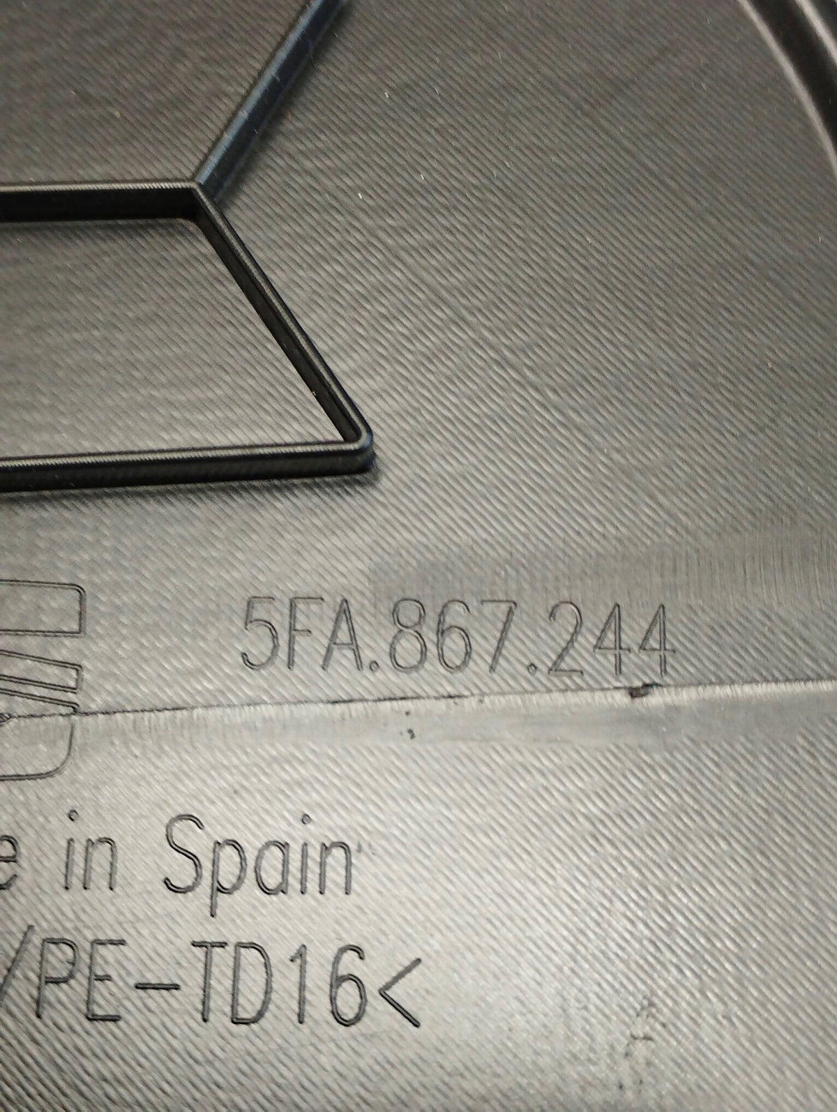 Seat Leon IV 2024 POST COVER RIGHT 5FA867244