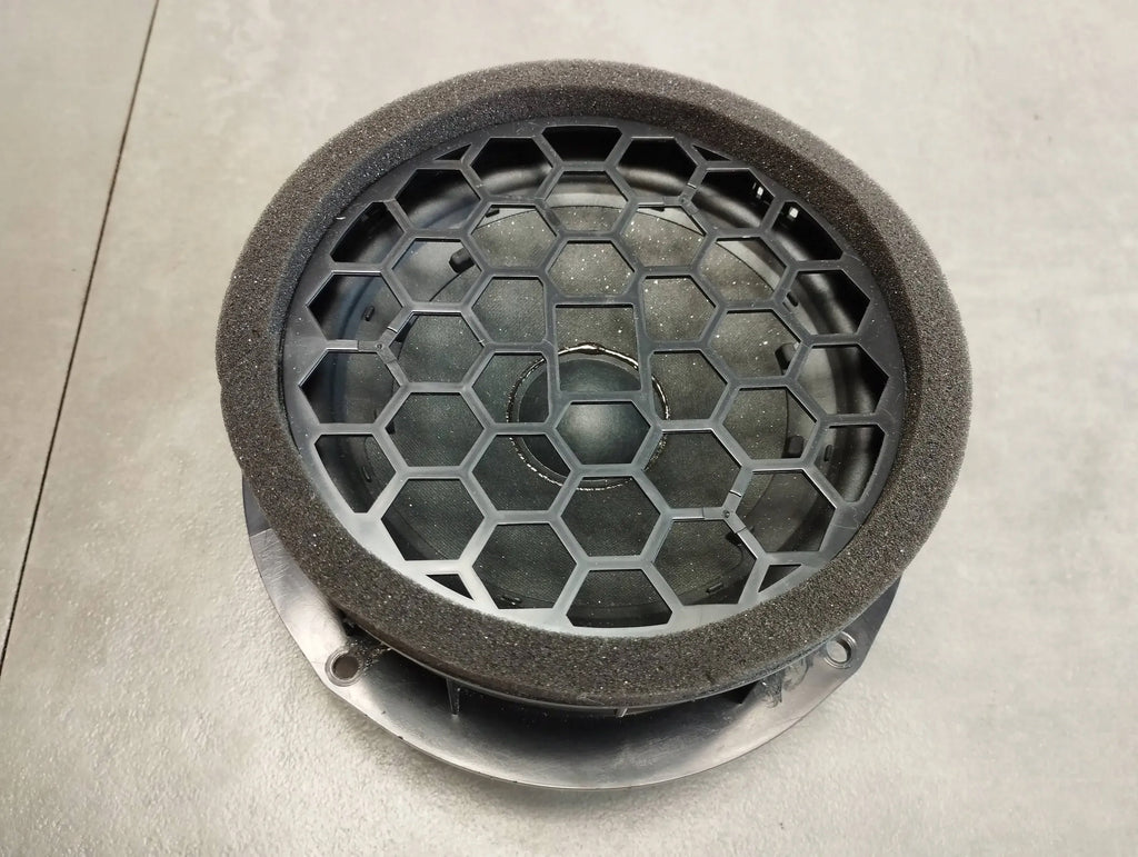 Skoda Octavia Mk4 DOOR SPEAKER 5E3035411A