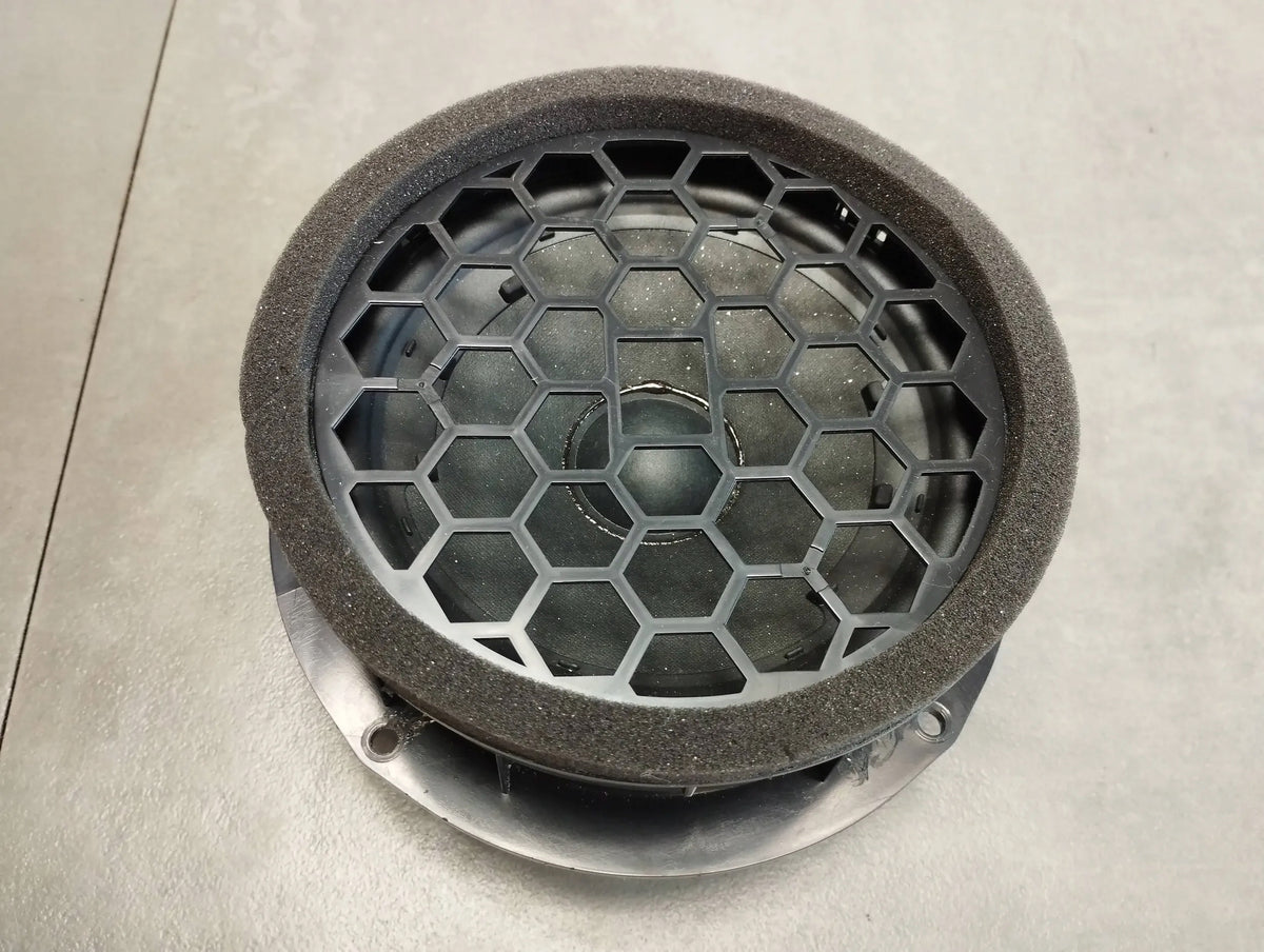 Skoda Octavia Mk4 DOOR SPEAKER 5E3035411A