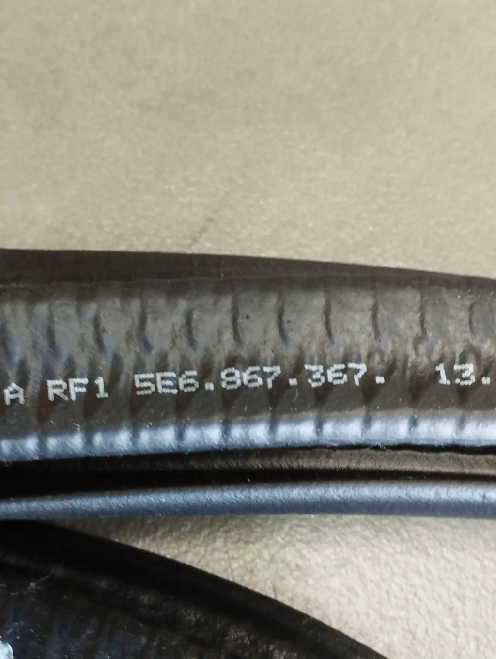 Skoda Octavia Mk4 HB DOOR SEAL RIGHT REAR 5E6867367