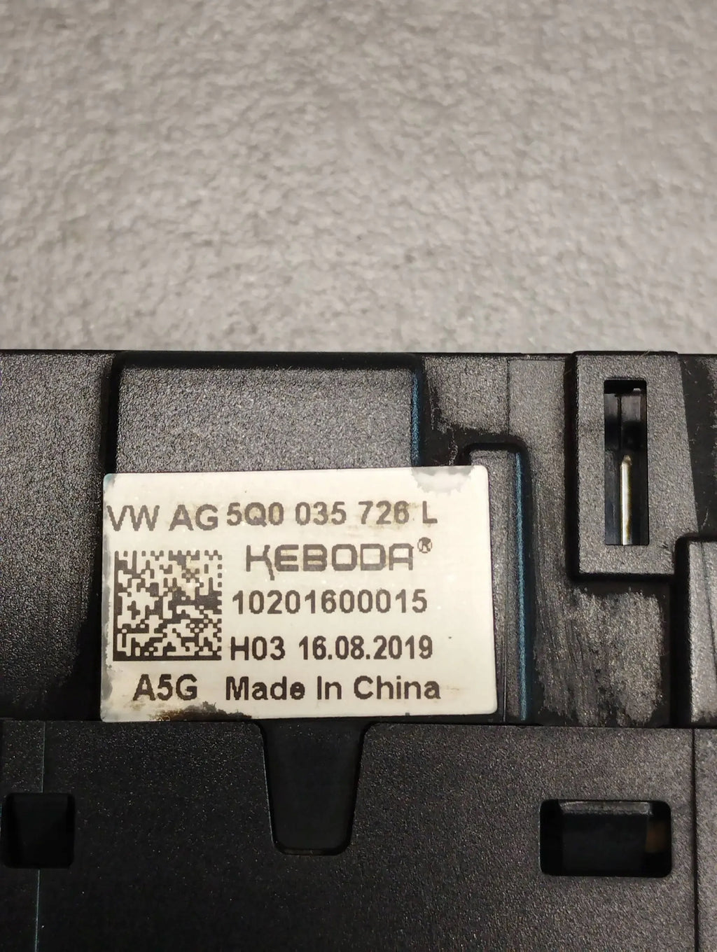 Skoda Superb 3V Double USB socket 5Q0035726L
